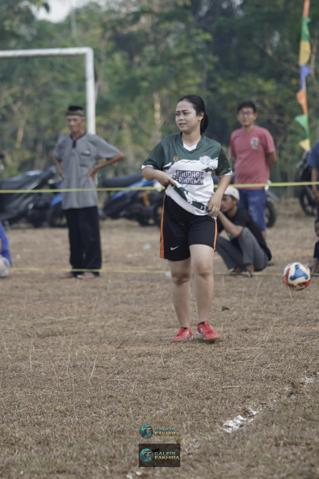 RT03 RW09 VS RT04 RW10 76