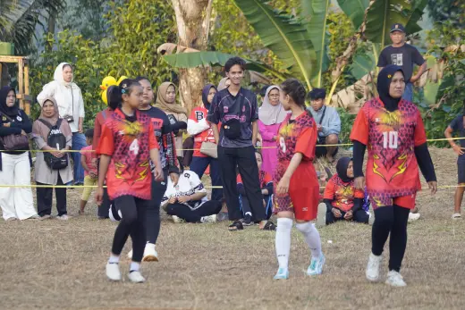 RT04 RW09 VS RT02 RW09 06