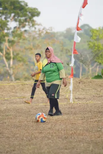 RT04 RW09 VS RT02 RW09 20