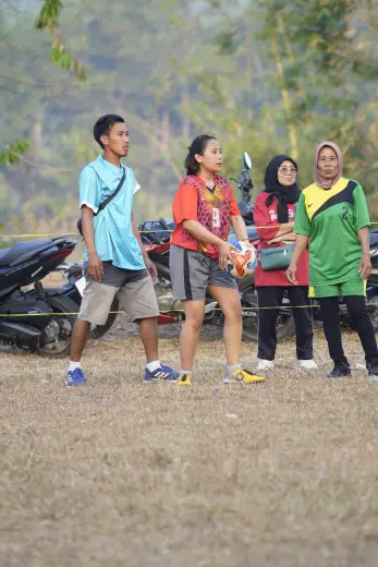 RT04 RW09 VS RT02 RW09 50