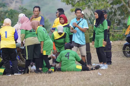 RT04 RW09 VS RT02 RW09 87