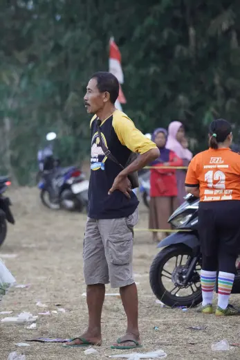 RT04 RW09 VS RT02 RW09 184