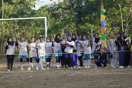 RT01 RW09 VS RT01 RW10 12
