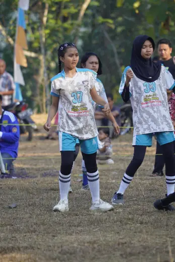 RT01 RW09 VS RT01 RW10 92