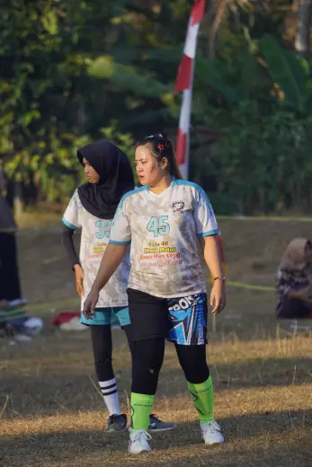 RT01 RW09 VS RT01 RW10 184