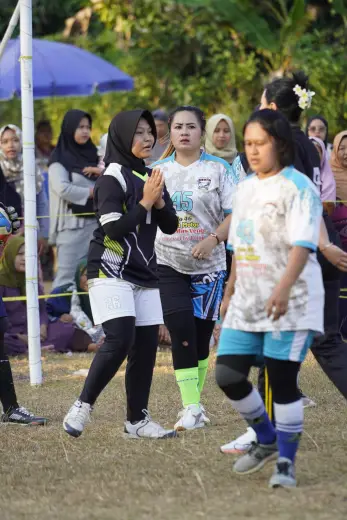 RT01 RW09 VS RT01 RW10 203
