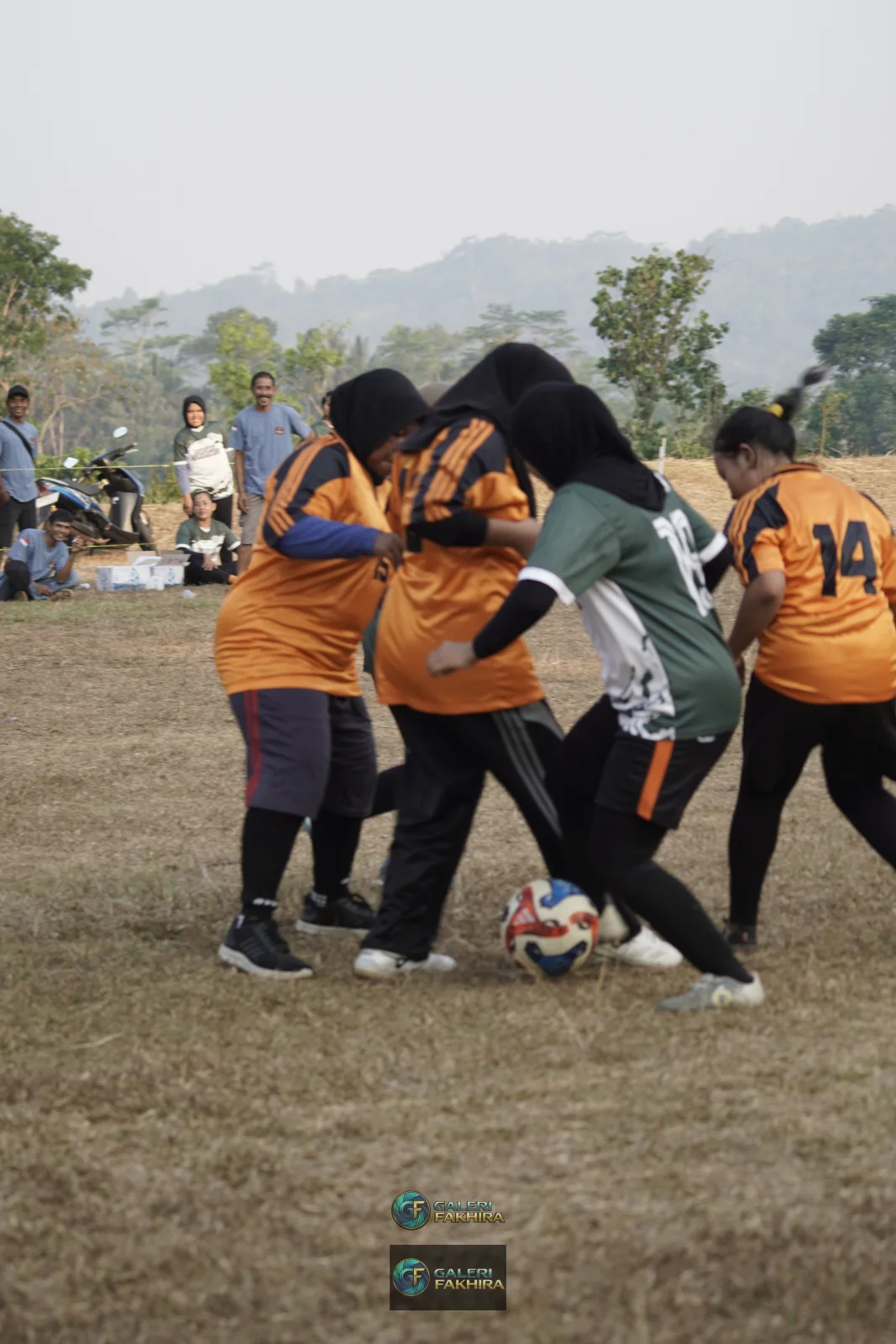 RT03 RW09 VS RT04 RW10 72