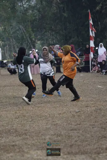 RT03 RW09 VS RT04 RW10 76