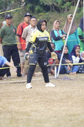 RT03 RW09 VS RT05 RW10 37