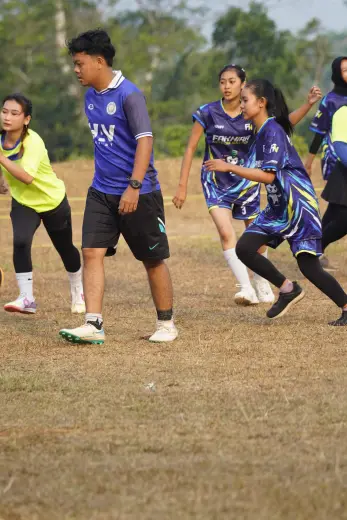 RT03 RW09 VS RT05 RW10 75