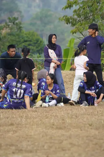 RT03 RW09 VS RT05 RW10 104