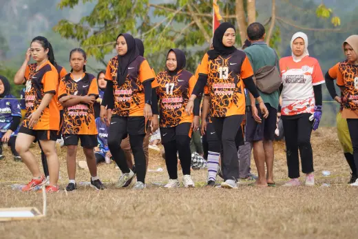 RT04 RW10 VS RT02 RW09 02