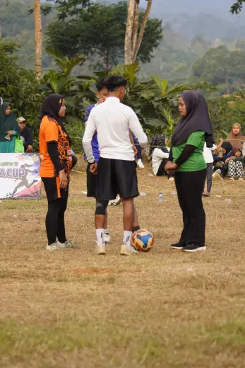 RT04 RW10 VS RT02 RW09 07