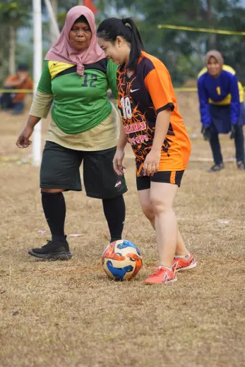 RT04 RW10 VS RT02 RW09 15