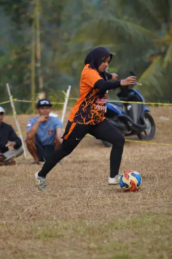 RT04 RW10 VS RT02 RW09 20