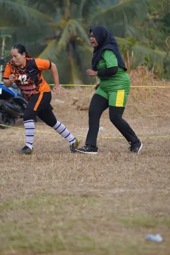 RT04 RW10 VS RT02 RW09 24