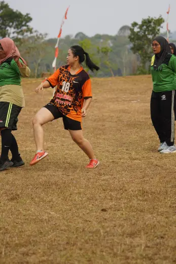RT04 RW10 VS RT02 RW09 36