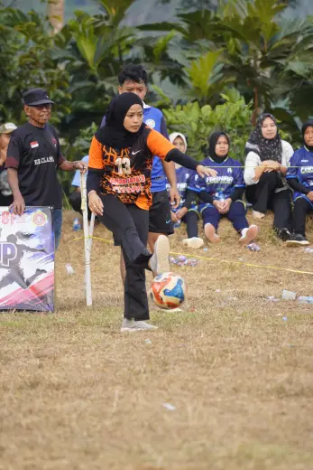 RT04 RW10 VS RT02 RW09 43