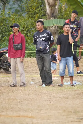 RT04 RW10 VS RT02 RW09 64