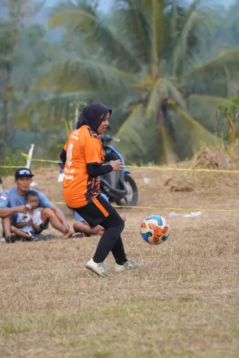 RT04 RW10 VS RT02 RW09 83