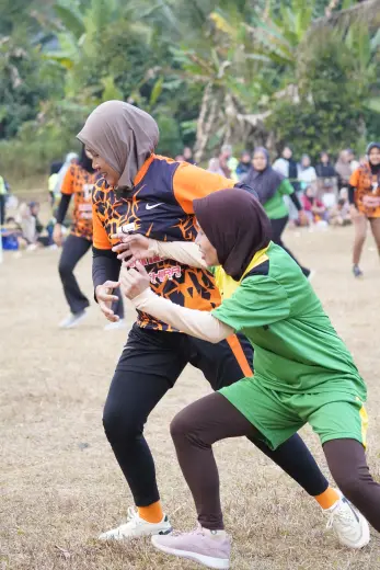 RT04 RW10 VS RT02 RW09 87