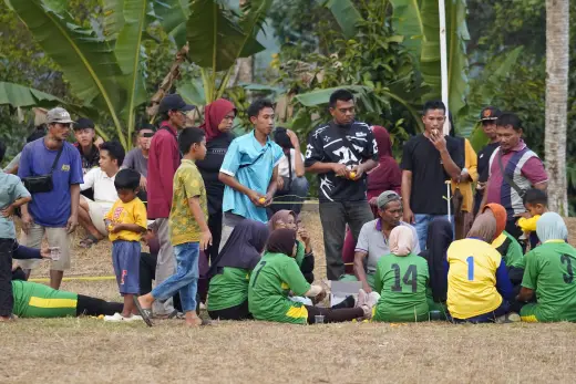 RT04 RW10 VS RT02 RW09 103