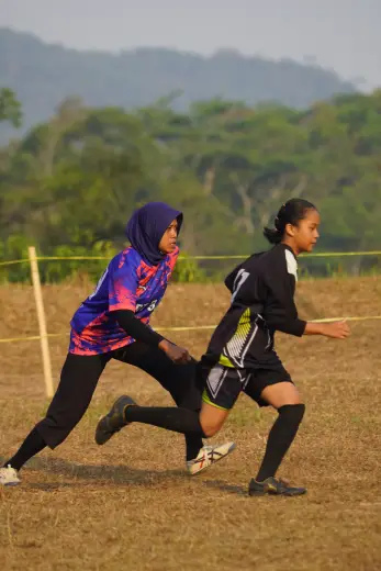 RT01 RW09 VS RT03 RW10 53