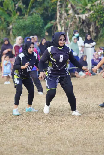 RT01 RW09 VS RT03 RW10 165