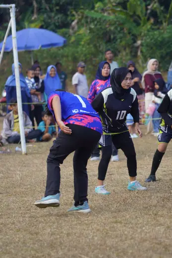 RT01 RW09 VS RT03 RW10 166