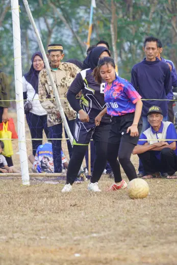 RT01 RW09 VS RT03 RW10 298