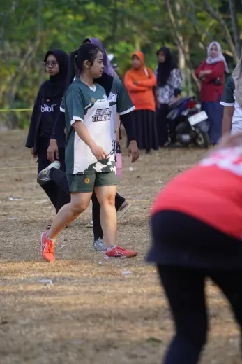 RT04 RW10 VS RT04 RW09 07