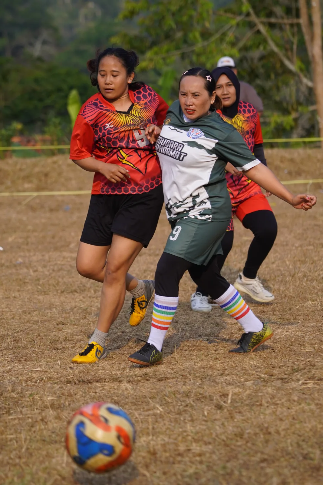RT04 RW10 VS RT04 RW09 52
