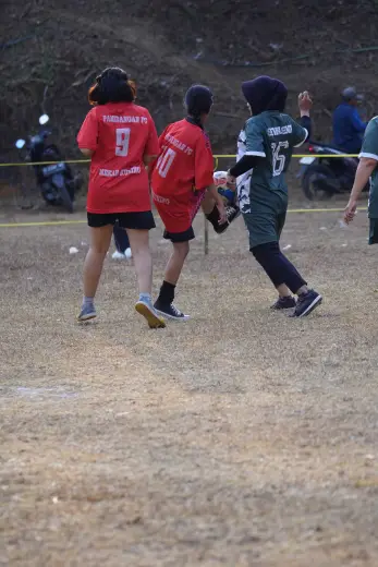 RT04 RW10 VS RT04 RW09 78