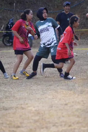 RT04 RW10 VS RT04 RW09 81