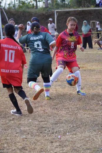 RT04 RW10 VS RT04 RW09 166