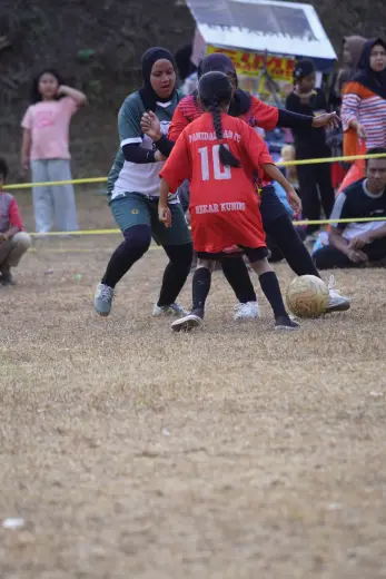 RT04 RW10 VS RT04 RW09 195