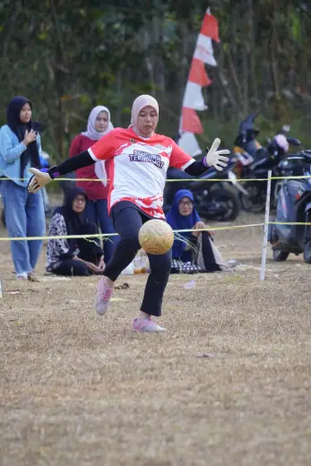 RT04 RW10 VS RT04 RW09 209