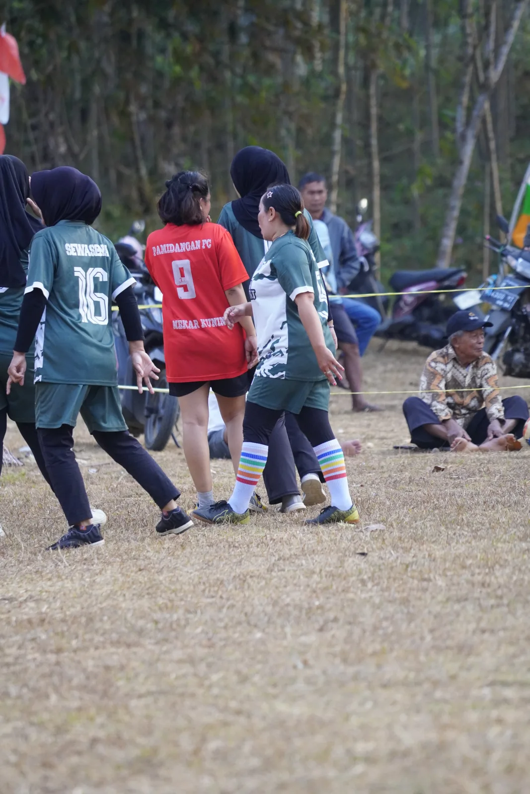 RT04 RW10 VS RT04 RW09 235