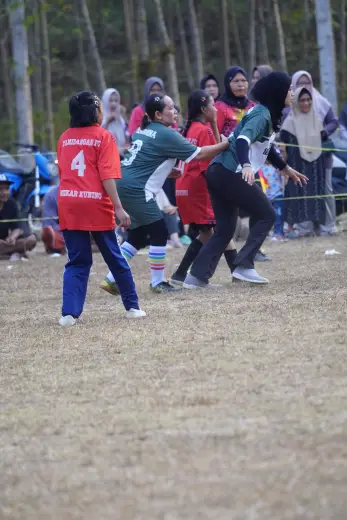 RT04 RW10 VS RT04 RW09 238