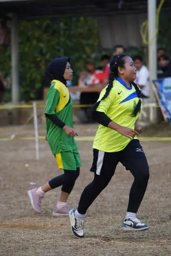 RT02 RW09 VS RT03 RW09 63