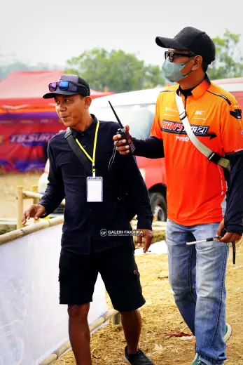 DSC8734 Olahraga Grasstrack AntiCrop