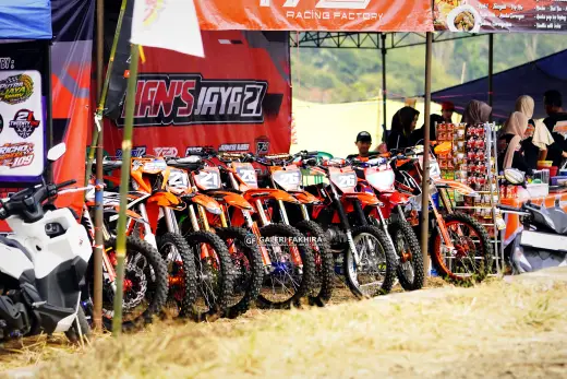 DSC8748 Olahraga Grasstrack AntiCrop