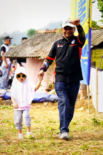 DSC8754 Olahraga Grasstrack AntiCrop