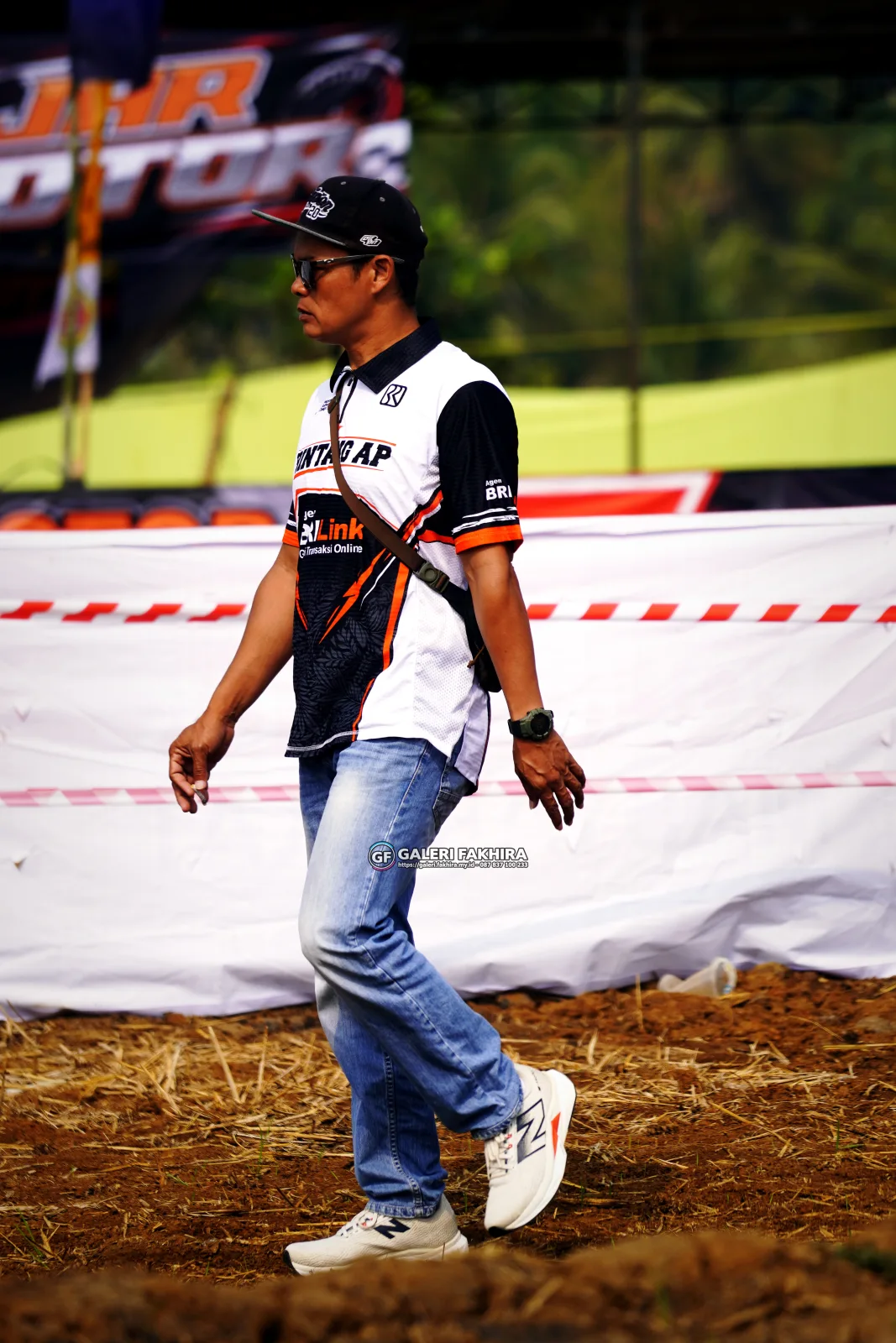 DSC8761 Olahraga Grasstrack AntiCrop