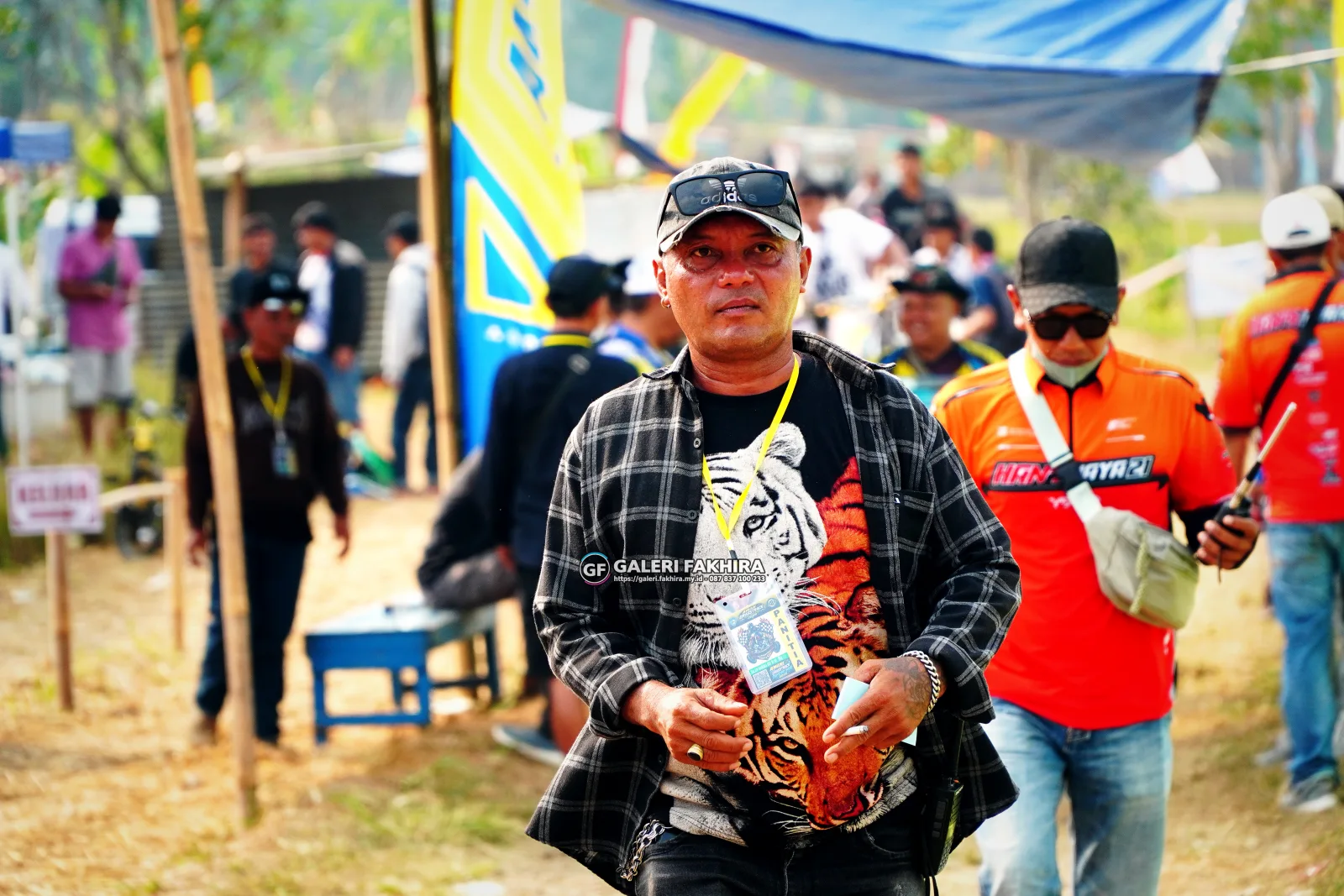 CRF06312 Olahraga Grasstrack AntiCrop