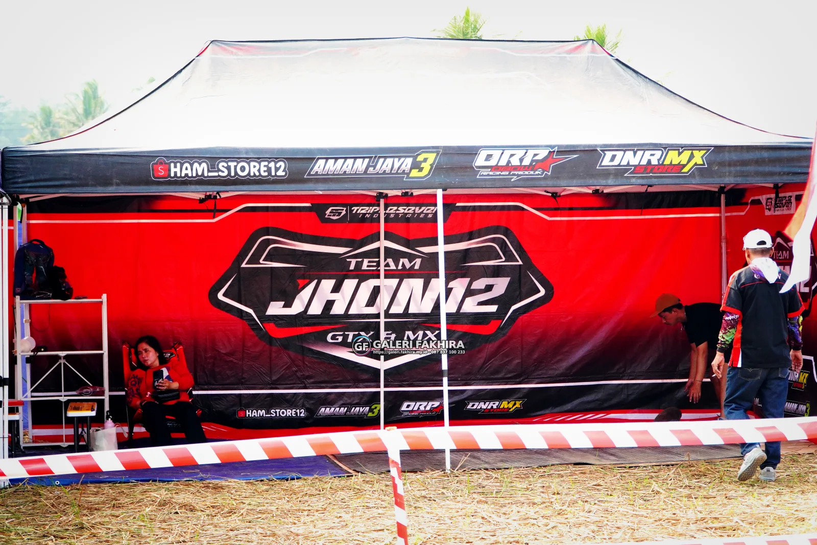 CRF06322 Olahraga Grasstrack AntiCrop