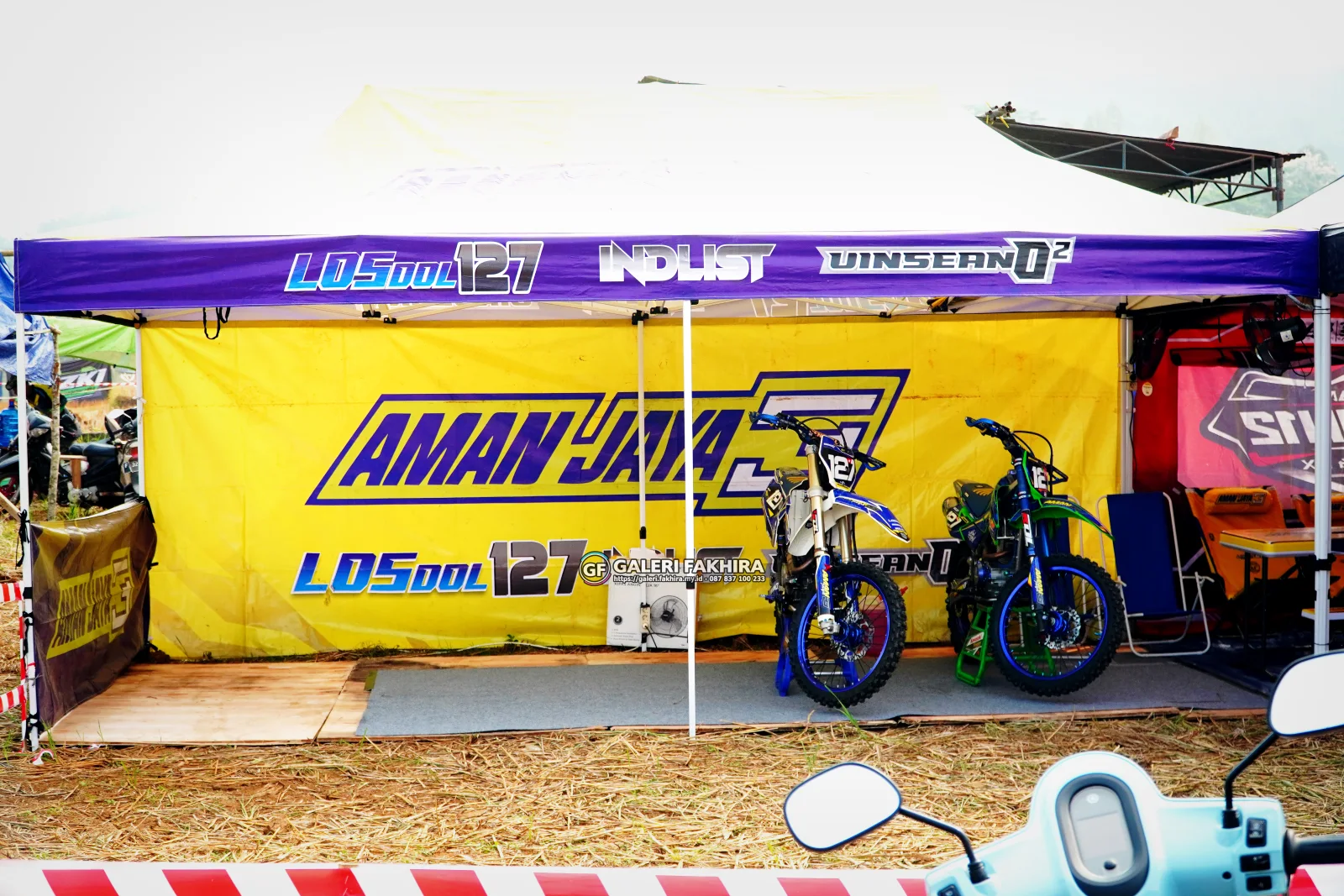 CRF06323 Olahraga Grasstrack AntiCrop