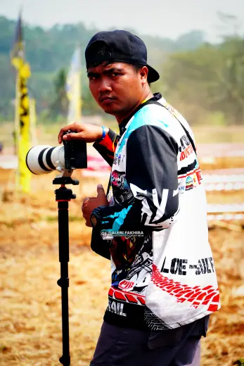 CRF06361 Olahraga Grasstrack AntiCrop