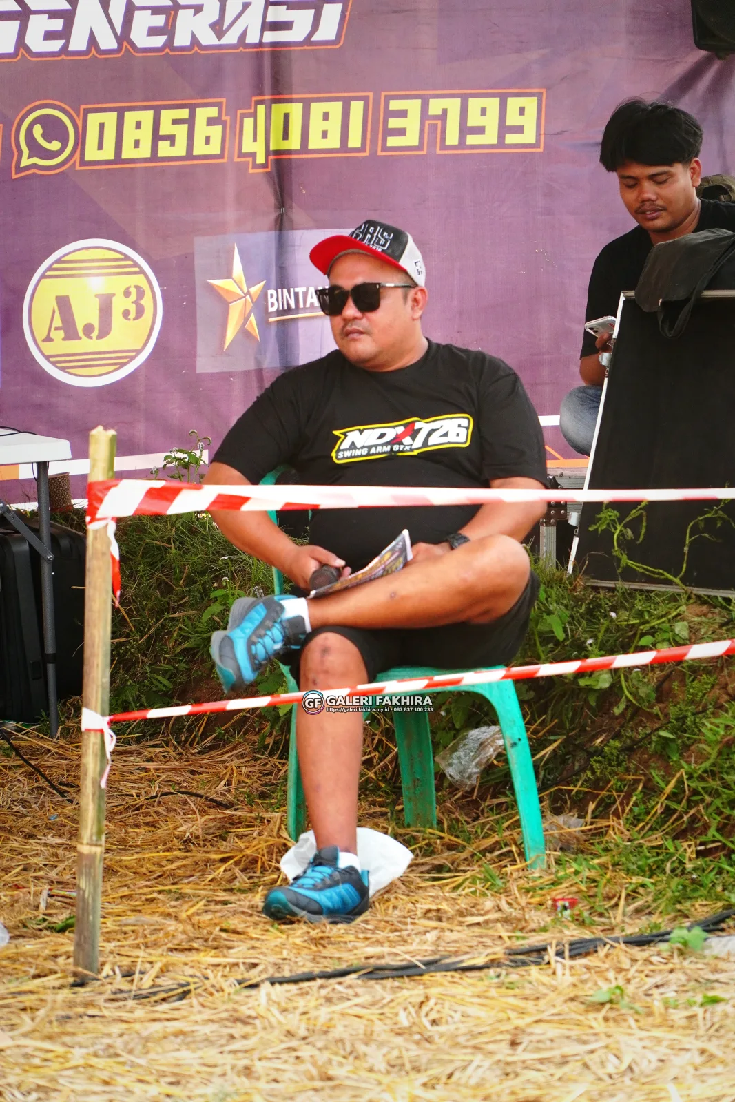 CRF06389 Olahraga Grasstrack AntiCrop