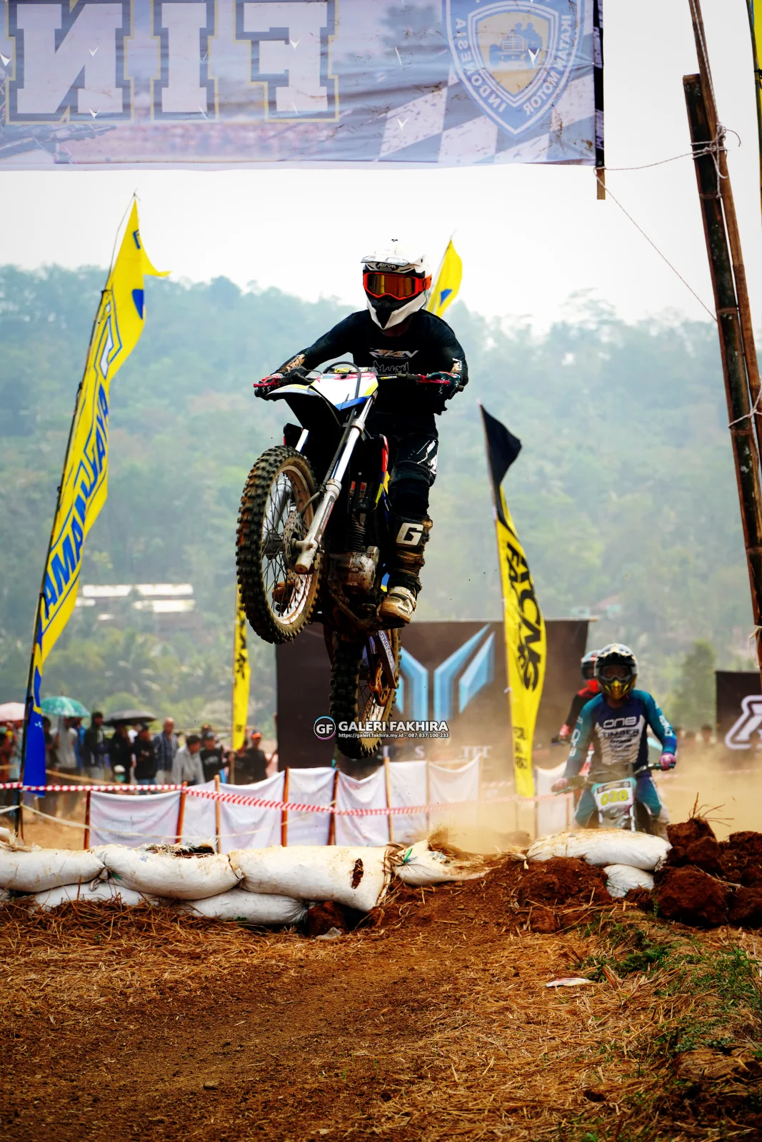 CRF06407